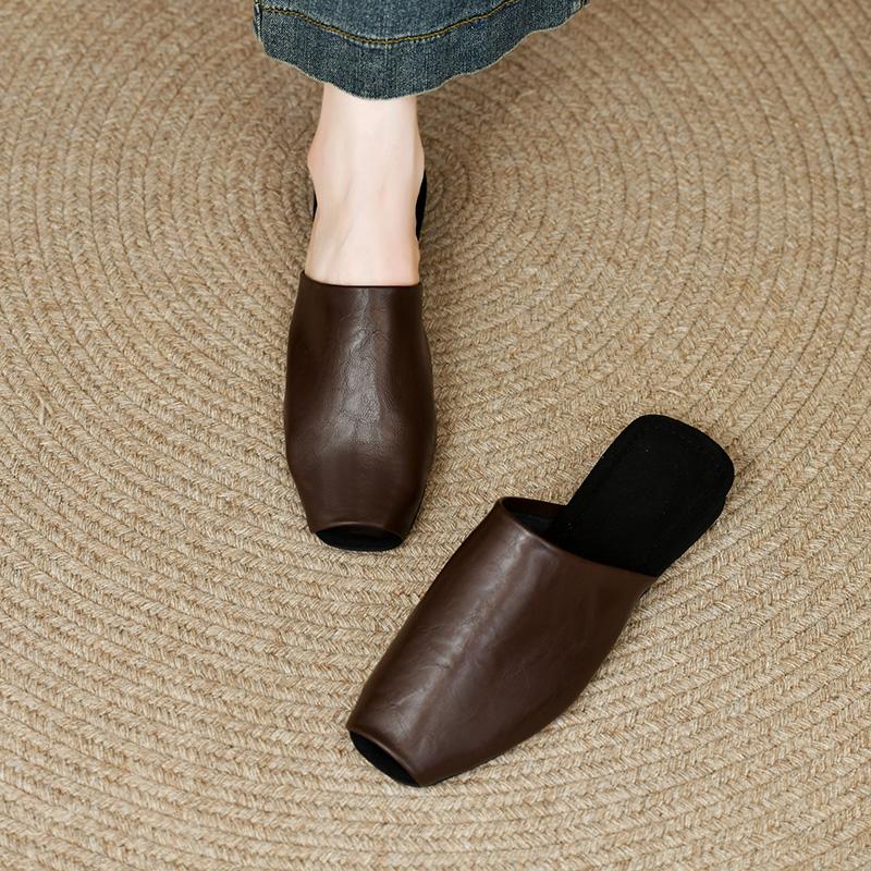 

Модные новые летние женские мюли с закрытым носком, сандалии, кожаная обувь для женщин, модные современные шлепанцы, слайды, женская обувь с открытым носком на низком каблуке 35 коричневый