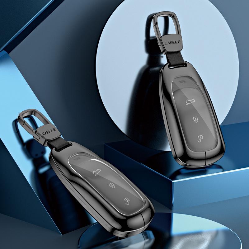 Premium Aluminum Alloy Keychain Cover for 6-7 Seater Vehicles