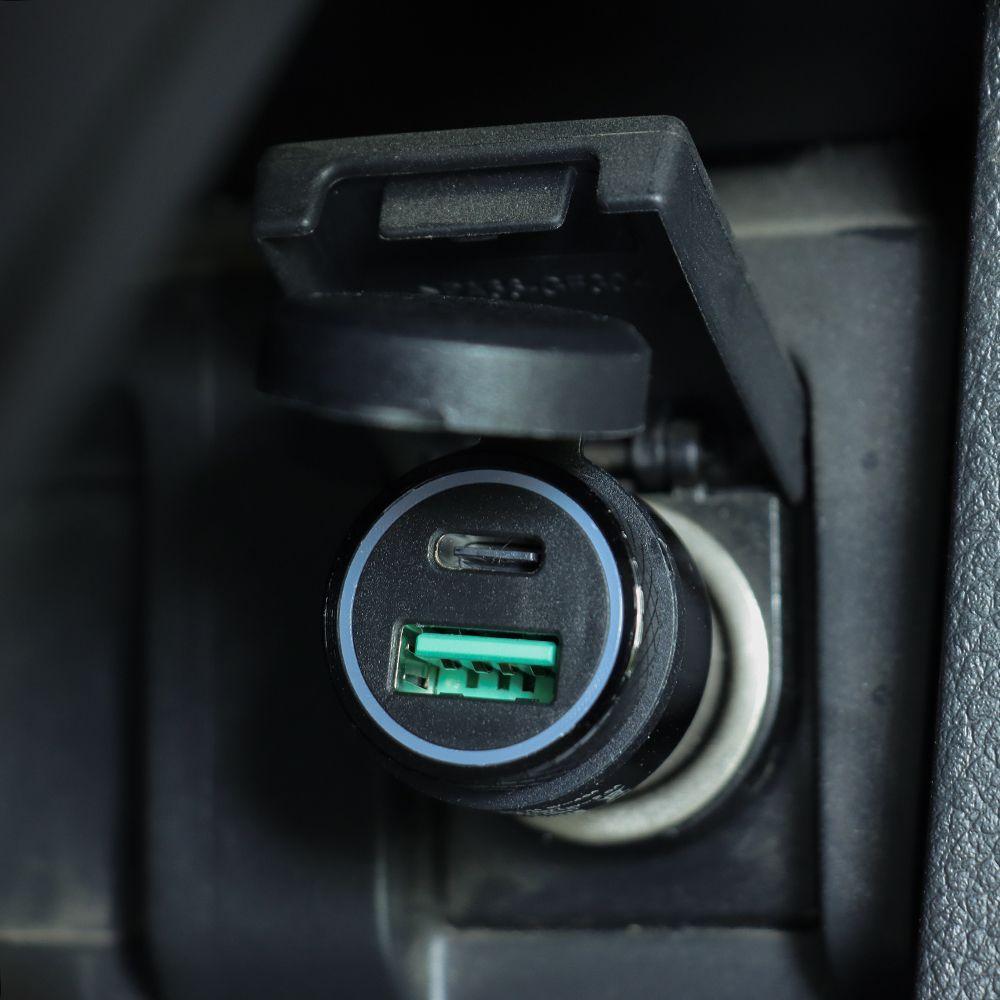 Vehicle Charging Universal For BMW Socket Ducati Car Charger QC3.0 USB Quick Charge Plug