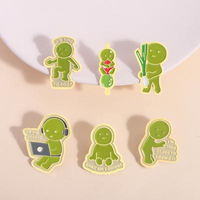 Insigne en métal Green Little Character Corner King, Broche en forme de poupée, Décoration de sac à dos d'étudiant, Accessoire personnalisé