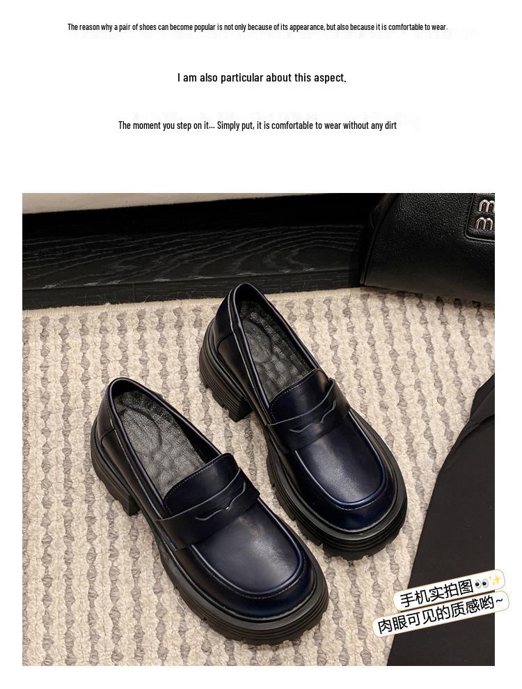 Damen Retro Leder Slipper im britischen Stil mit verstecktem Absatz, Trend Frühjahr 2025.