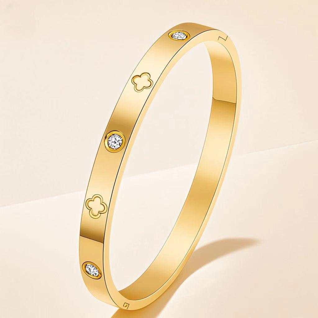Women's Titanium Steel Four-Leaf Clover Bracelet - Elegant, Non-Fading, Fashionable Stainless Steel Jewelry