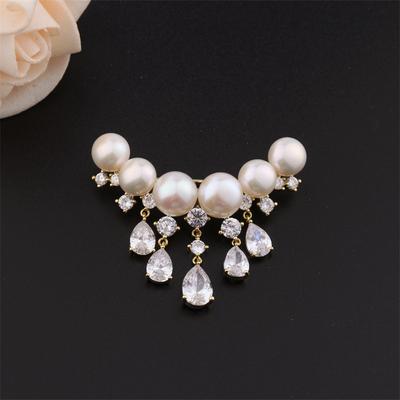 Women Girls Fashion Elegant Pearl Crystal Pendant Badges Brooch Exquisite Lady Alloy High-end Classic Suit Office Pin Jewelry