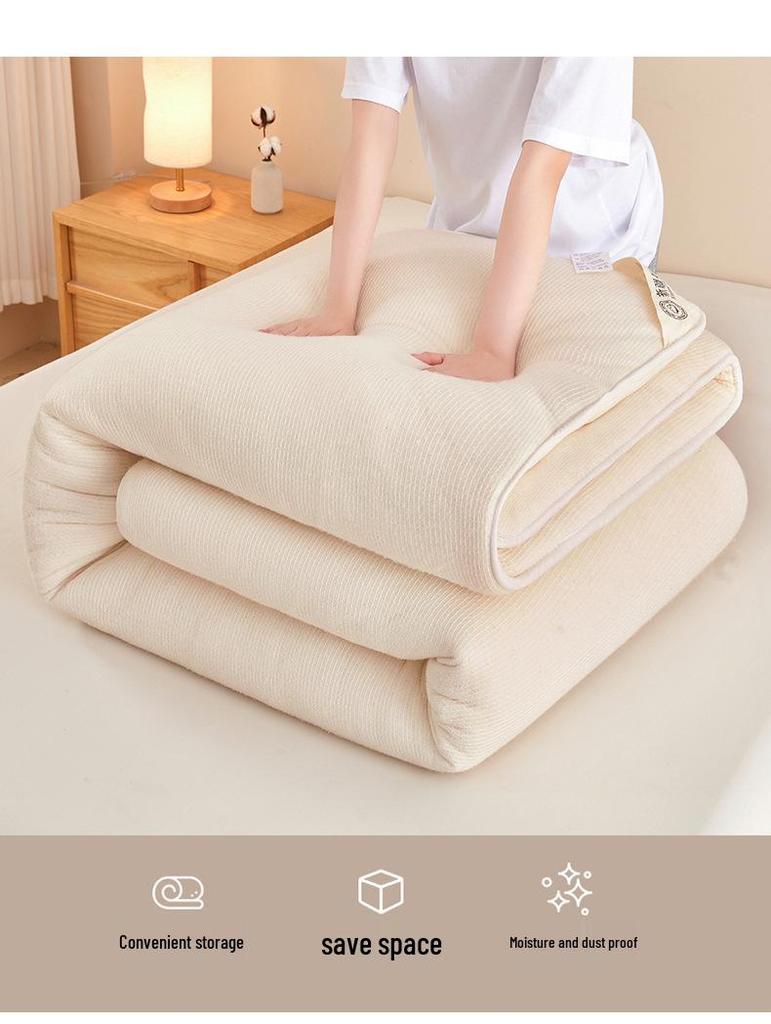 Xinjiang Cotton Thickened Quilt Batting for Autumn/Winter - Warm, Single, and Cozy Mattress Pad.
