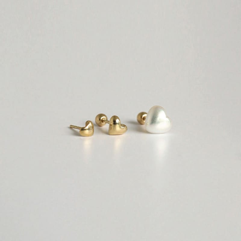 modernlike 14k chubby heart piercing