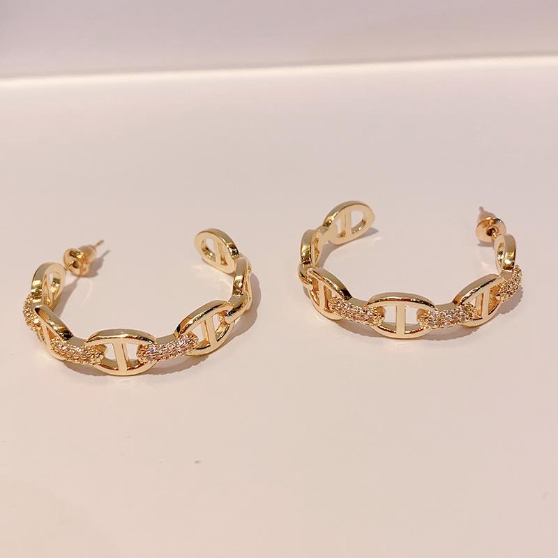 2026 Women s Real Gold 18K Pig Nose Light Luxury Fashion Earrings New Cold Wind Temperament Earrings золотой