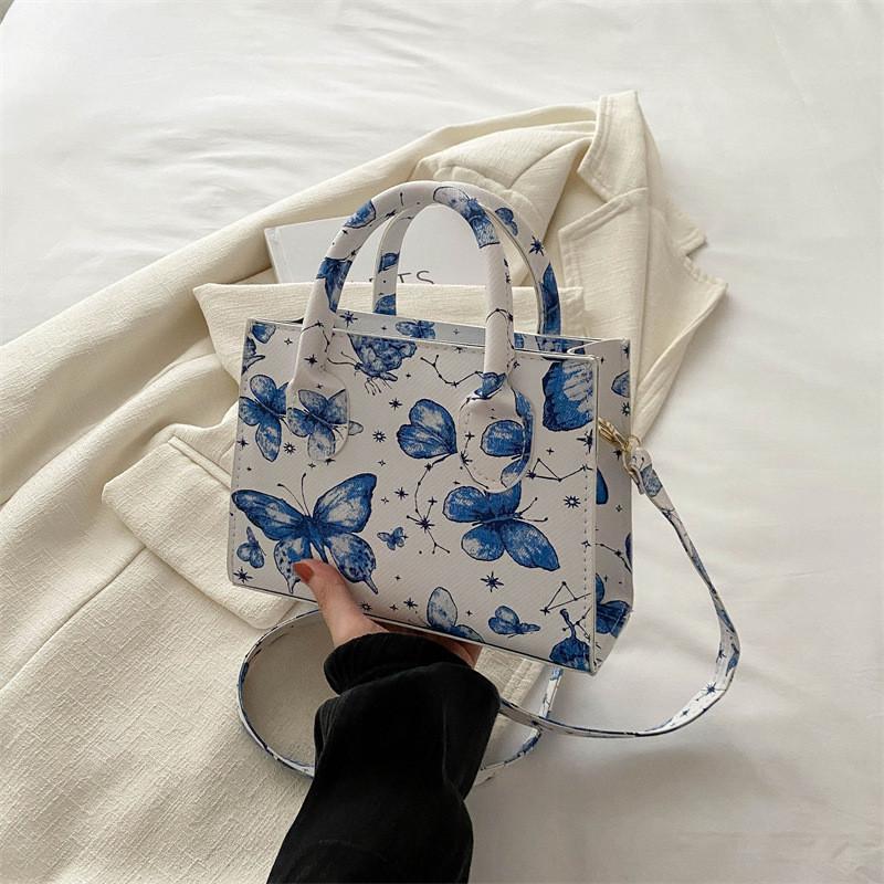 

Stylish Retro Shoulder Bag Featuring Fresh Butterfly Pattern Ideal For Daily Use In Various Colors синий