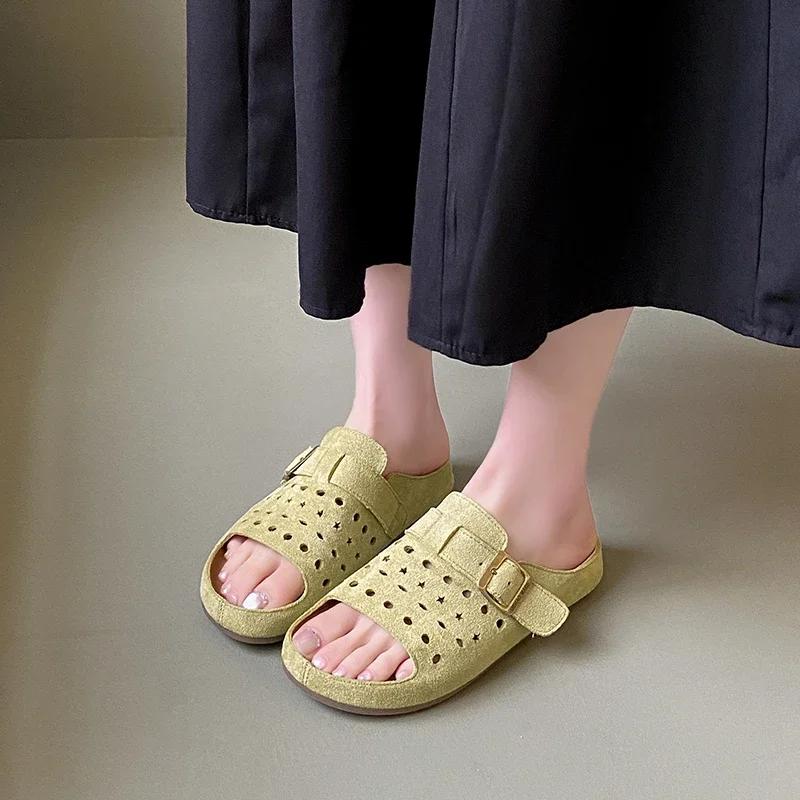 

Модная обувь для женщин 2025 Новые женские шлепанцы с открытым носком Модные уличные пляжные повседневные летние шлепанцы с ремешком и пряжкой Удобные шлепанцы на плоской подошве 40