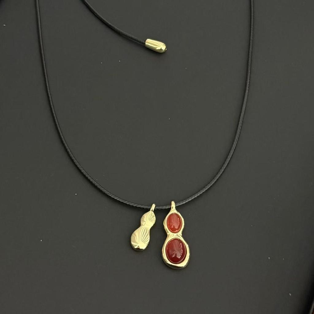 Retro Beaded Peanut Pendant Necklace - Simple, Stylish, Versatile Sweater Chain