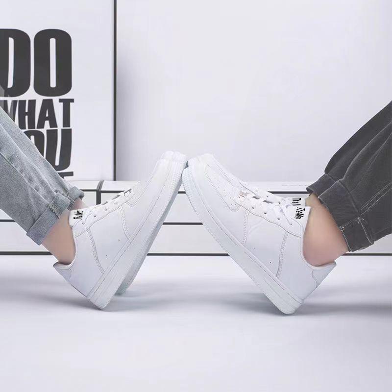 Kleine weiße Schuhe für Paare, lässige Sportschuhe für alle Jahreszeiten, niedrig geschnitten, schlicht, lässig, kalte, klebrige, dicksohlige, trendige Schuhe, Board-Schuhe