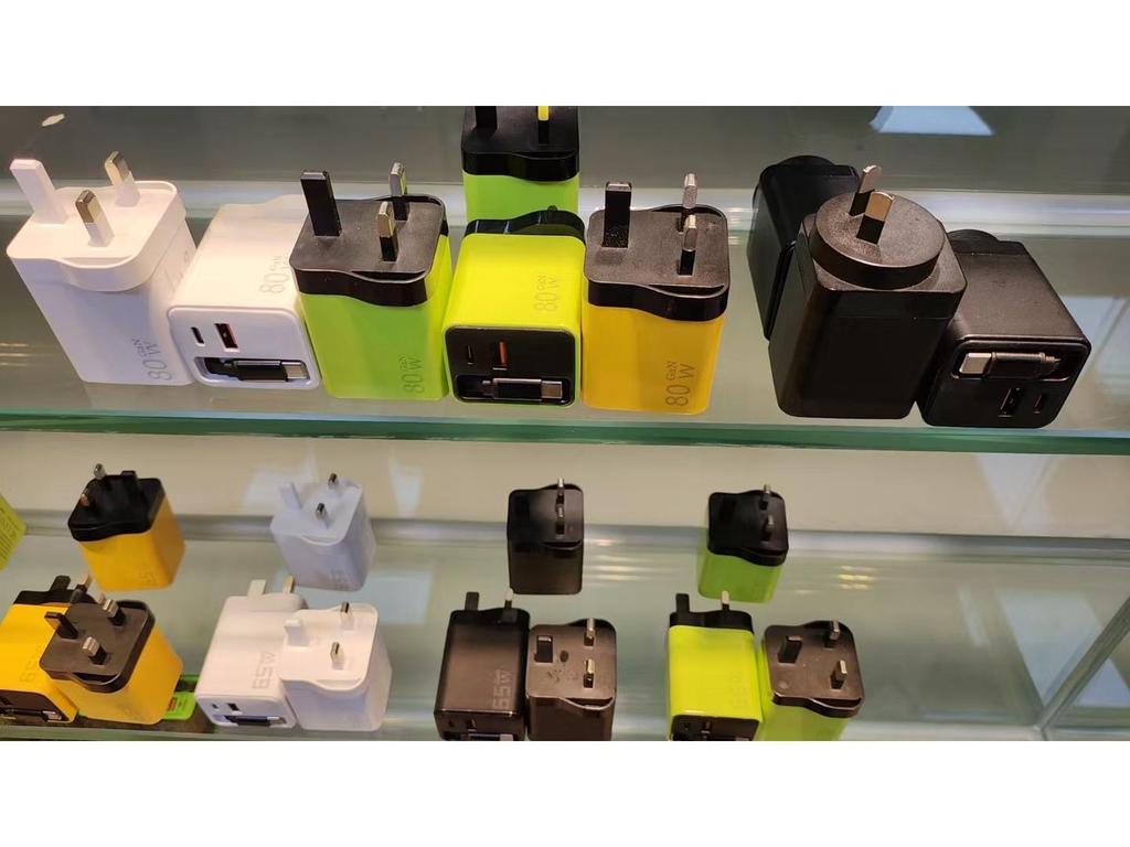 80W GaN Charger for Apple: Fast Charging Multi-Port Head with Built-in Cable