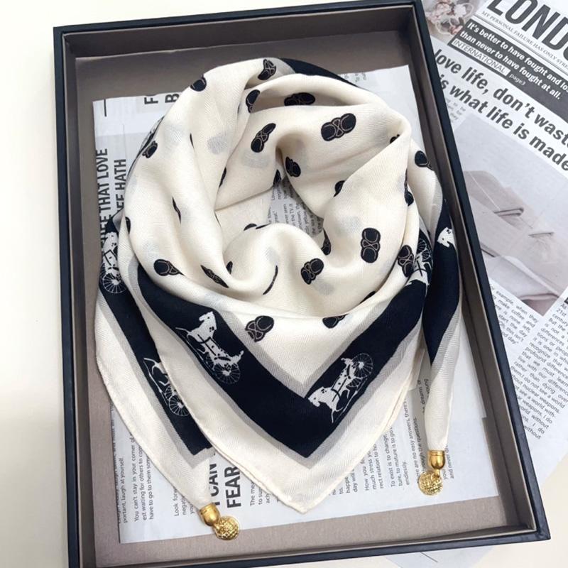 1Pc Magnetic Closure Versatile Neck Scarf Elegant Painted Pattern Luxury Silk Scarf Gift Necklace Cloth Accessories