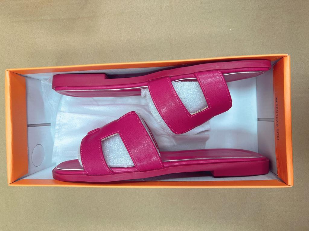 Summer Internet celebrities new Korean version of one-word slippers women wear h slippers versatile sandals flat beach shoes large size shoes