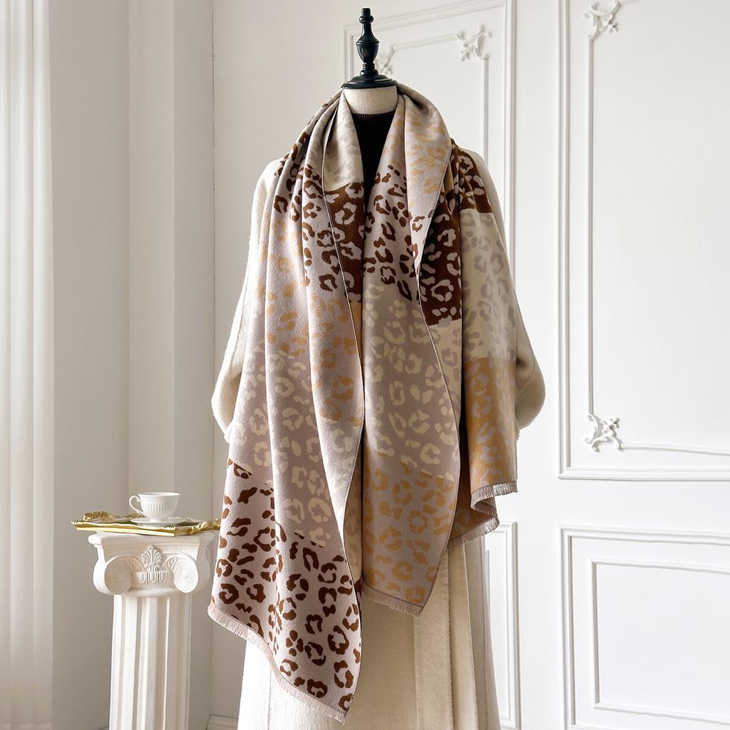 New Brand Autumn and Winter Cashmere Scarf Women Elegant Warm Pashmina Blanket Poncho Scarves Female Leopard Print Shawl Bufanda