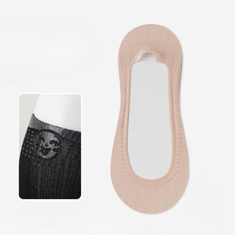 Female Spring and Summer Thin Style No Trace No Drop with Non Slip Silicone Invisible Ice Silk Boat Socks