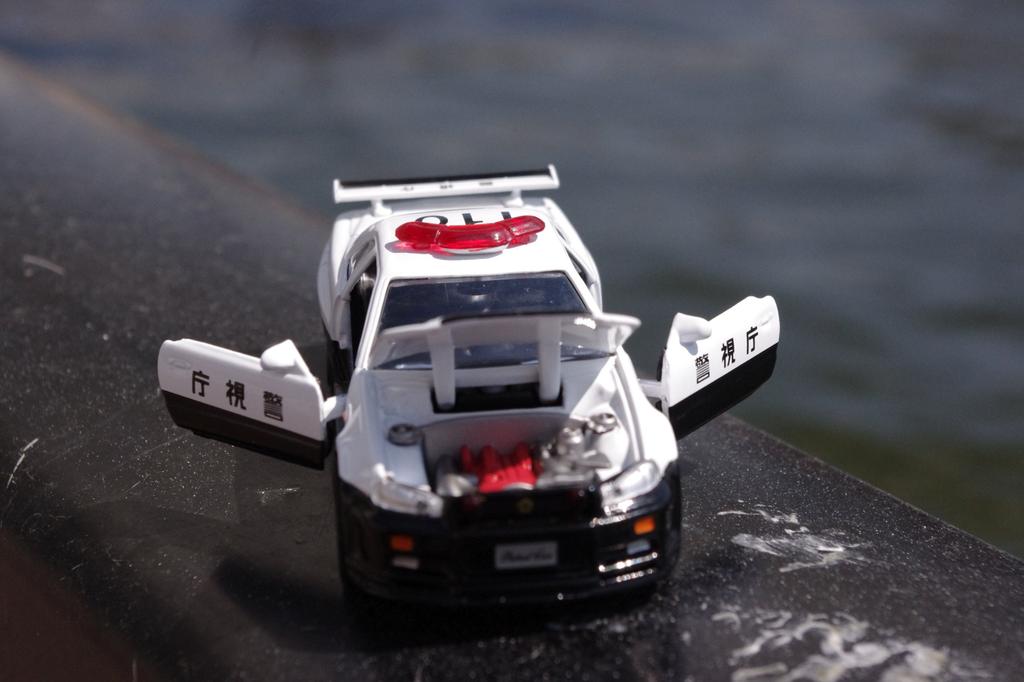 Diapet DK-3101 1/43 Scale Highway Police Car Nissan Skyline GT-R