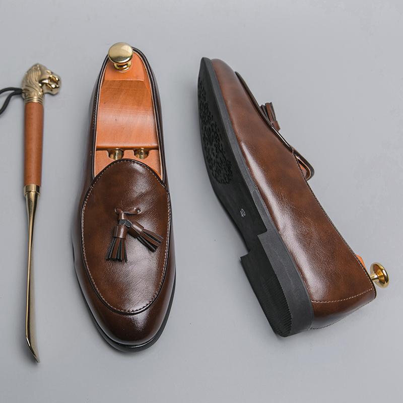 

Модные Новые Мужские Модные Туфли с Кисточками Роскошные Удобные Брендовые Маленькие Кожаные Туфли Мужские Высококачественные Бизнес Лоферы Размеров 38-46 46 коричневый