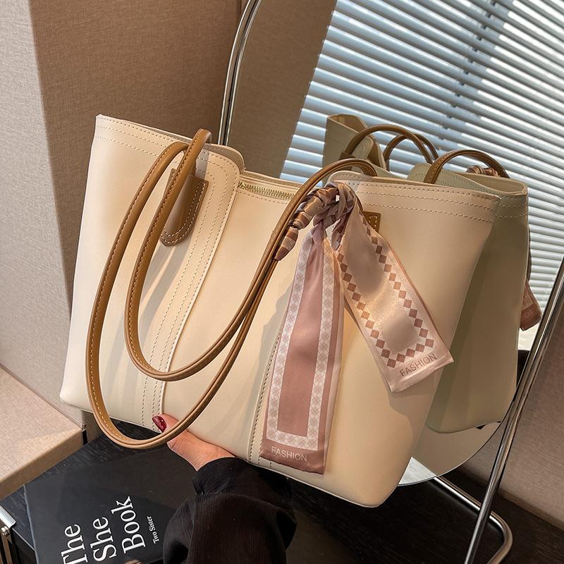 2025 New Spring Summer Advanced Ladies Single Shoulder Bag Fashion Scarves Decorative Handbags Large Capacity Commuter Tote Bag Sling Bag for Women