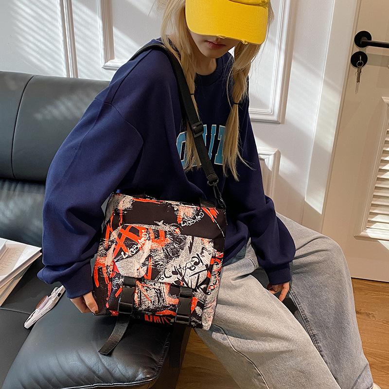 Shoulder Bag Large Capacity Tote Bag Class Messenger Bag Portable Commuter Women'S Bag Contrasting Nylon