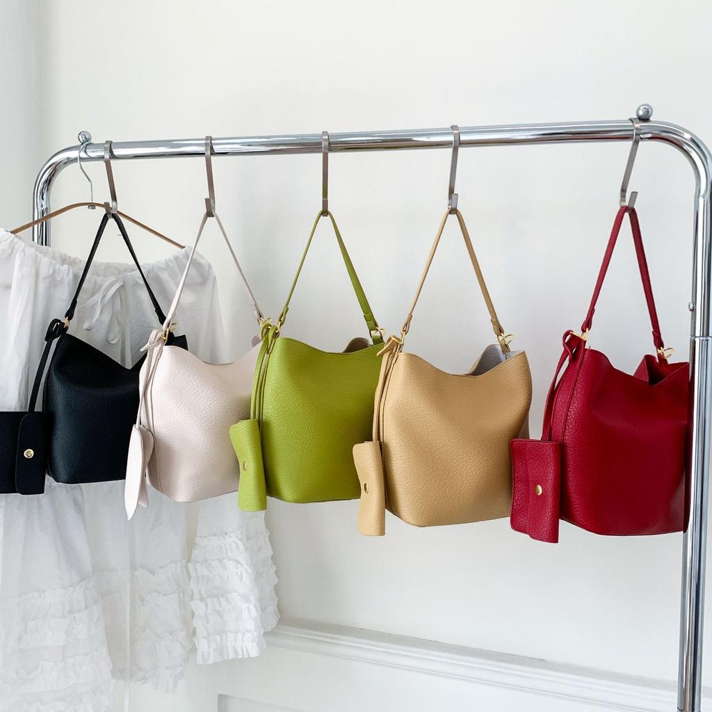 Retro Bucket Bag Women's 2025 New Fashion Lychee Pattern Large Capacity Commuting Shoulder Bag Fashionable Literary and Artistic Child and Mother Bag