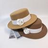 Hepburn Style Flower Flat Top Small Brim Woolen Hat Women's Autumn and Winter French Retro High-end Sense Showing Face Small Temperament Top Hat