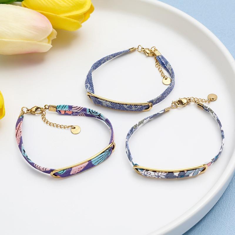 Ethnic Style Personalized Trendy Gold Plated Zircon Flower Design Stainless Steel Luxury-Style Retro Fashion Women's Bracelet