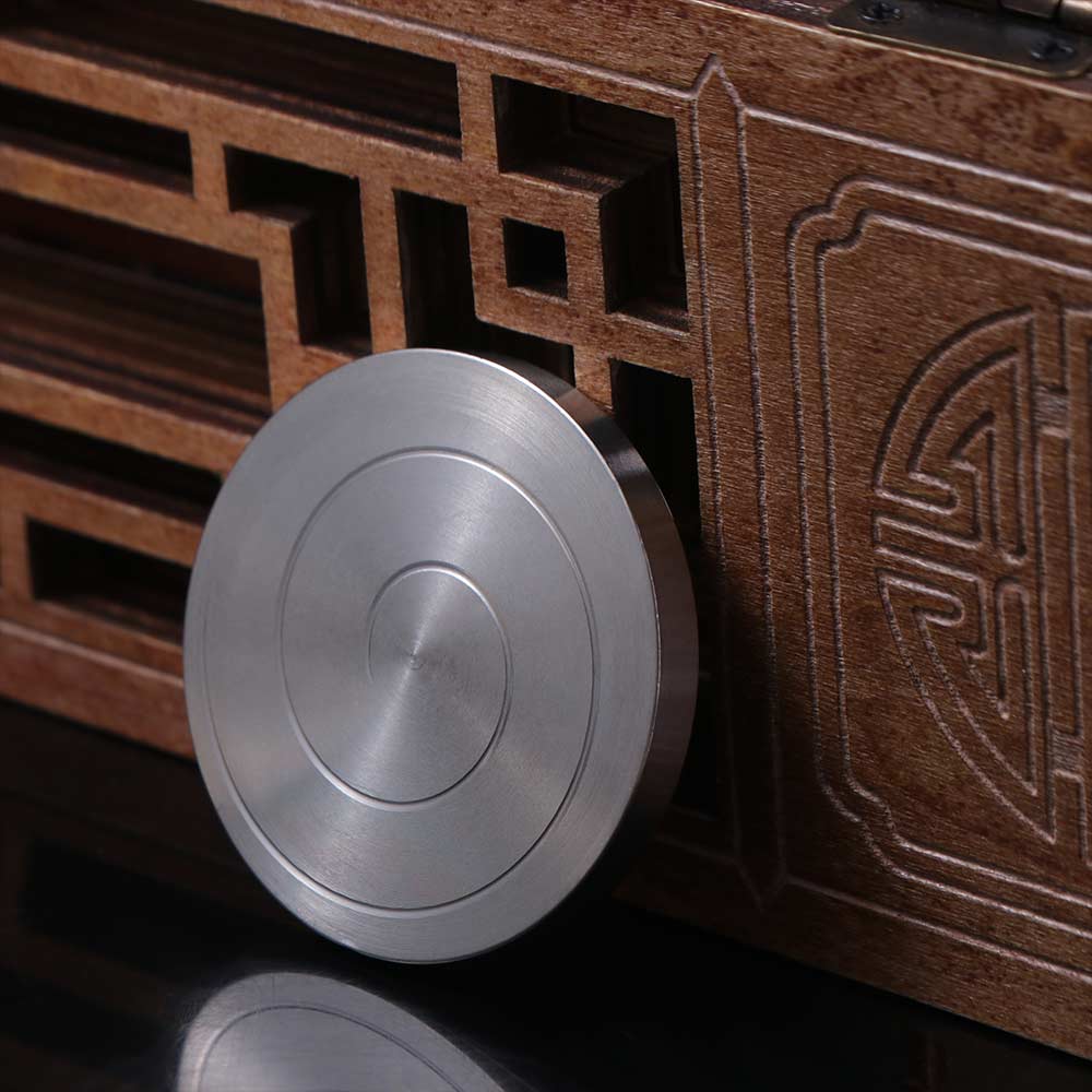 Stainless Steel Desktop Spinner Toys Silent Bearing Fingertip Gyro  Christmas Gifts