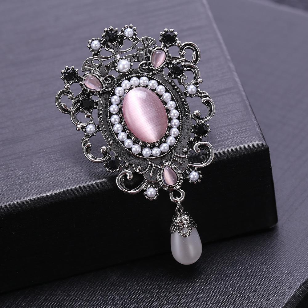 Vintage Court Antique Baroque Western Brooch Inlaid With Precious Stones Temperament Corsage Pin With Jewelry