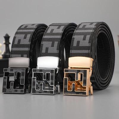 Cinturón de Cuero para Hombre 2025 con Diseño de Letra Retro y Hebilla Automática - Moderno y Elegante