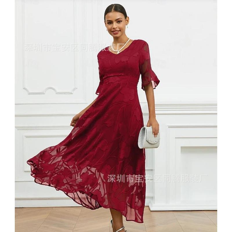 Abito a ruota grande europeo e americano atmosfera alla moda scollo a V temperamento elegante jacquard manica a tre quarti