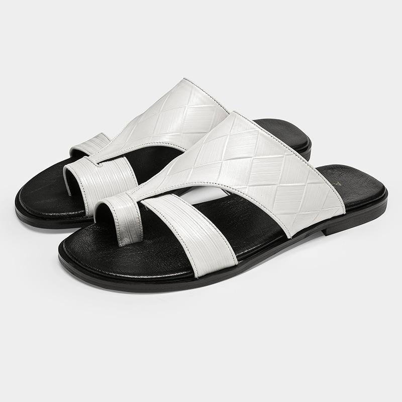 

Летняя мужская пляжная обувь, кожаные сандалии, первый слой, повседневные кожаные тапочки для улицы, модная европейская мужская обувь 44