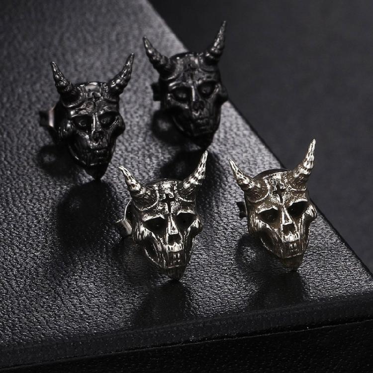 Sturdy Alloy Gothics Punks Skull Earrings Statement Jewelry Accessory for Casual Entertainment and Parties Supplies