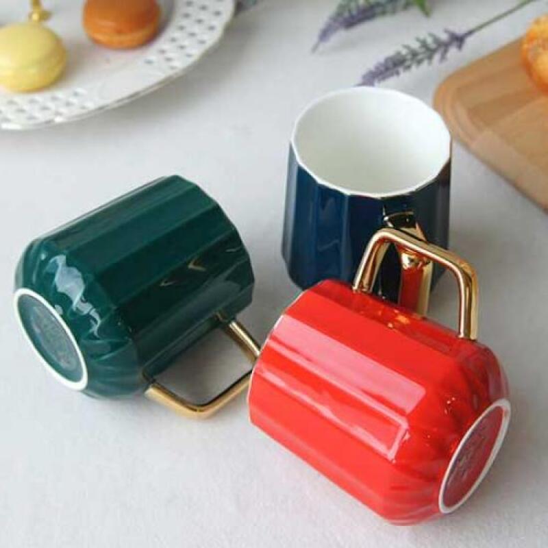 1 x Vintage Retro Gold Point Mug (choose one color) green