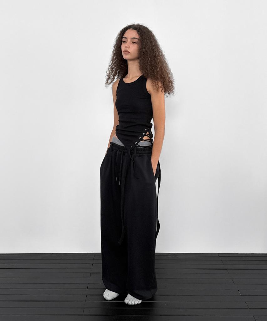Saendeulig String Layered Sleeveless_Black