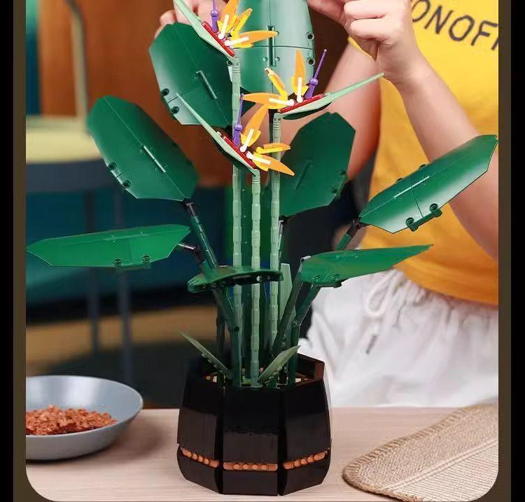 LEGO-Compatible Flower Bouquet & Bird of Paradise Building Blocks: Elegant Living Room Decor and Gift for Men, Women, and Couples