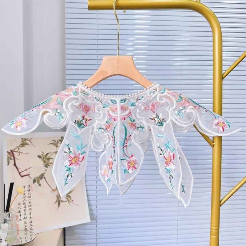 Chinese Style Embroidered False Collar for Women Elegant Detachable Collar Hanfu Costume Faux Collar Chic Accessories