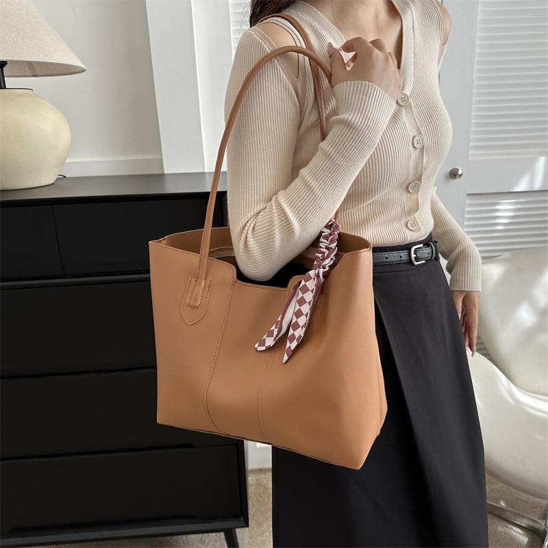 Stylish Minimalist Shoulder Tote Bag For Women With Large Capacity In Black White Brown Pink And Khaki For Everyday Use