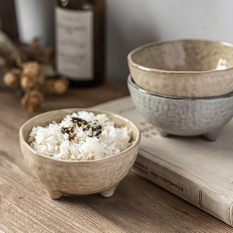 Ciotola per Riso a Forma Speciale Tripode Ceramica Retro Cambiamento di Forno Giapponese Ciotola per Dessert Ciotola per Porridge Domestica Caratteristica Ciotola Personale