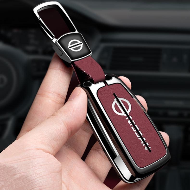 Metal Keychain Cover for Nissan Qashqai, X-Trail, Tiida, Kicks, Murano, Sylphy, Terra