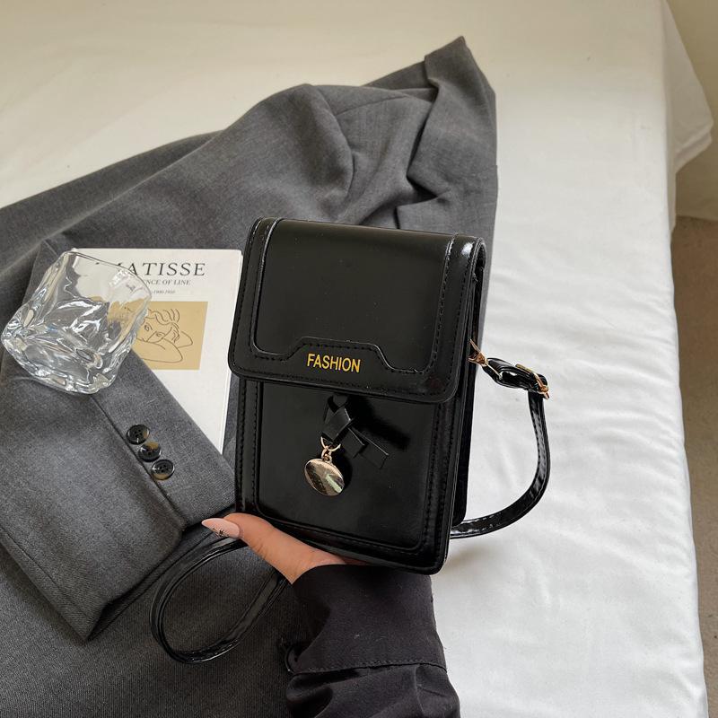 Mini bag women's 2025 new trendy autumn popular fashion super fire shoulder bag crossbody mobile phone bag small square bag