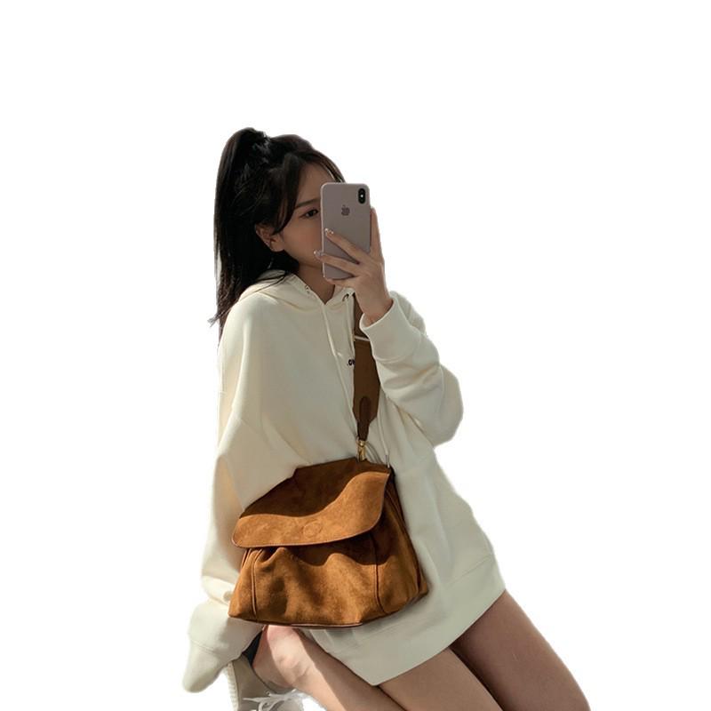 Retro Braune Samt Vielseitige Große Umhängetasche für Damen - Herbst/Winter 2025 Trend
