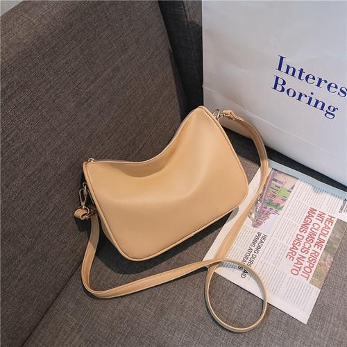 IELGY Spring And Summer Small Bag Female Niche Design Fashion Wild Foreign Style Capacity Trend Shoulder Messenger Bag