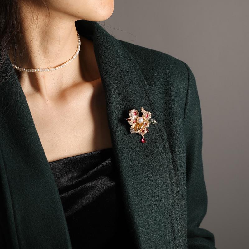 Bo Xin Yun Luxury Camellia Brooch with Zircon and Agate Flower Pin