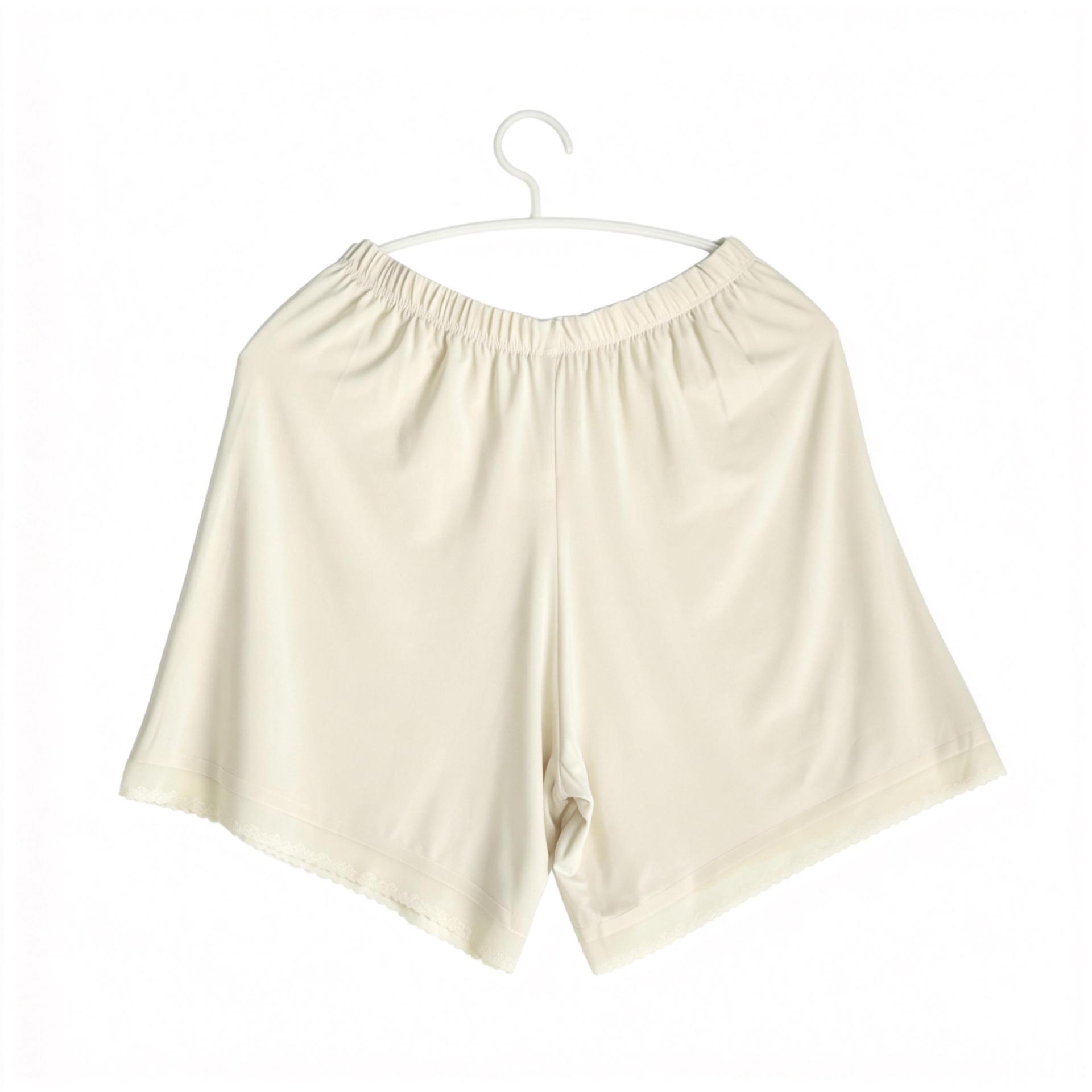 

2026 Summer Breathable Ice Silk Seamless Anti-exposure Lightweight Panties One Size (Recommended 40-68 kg) зелёный