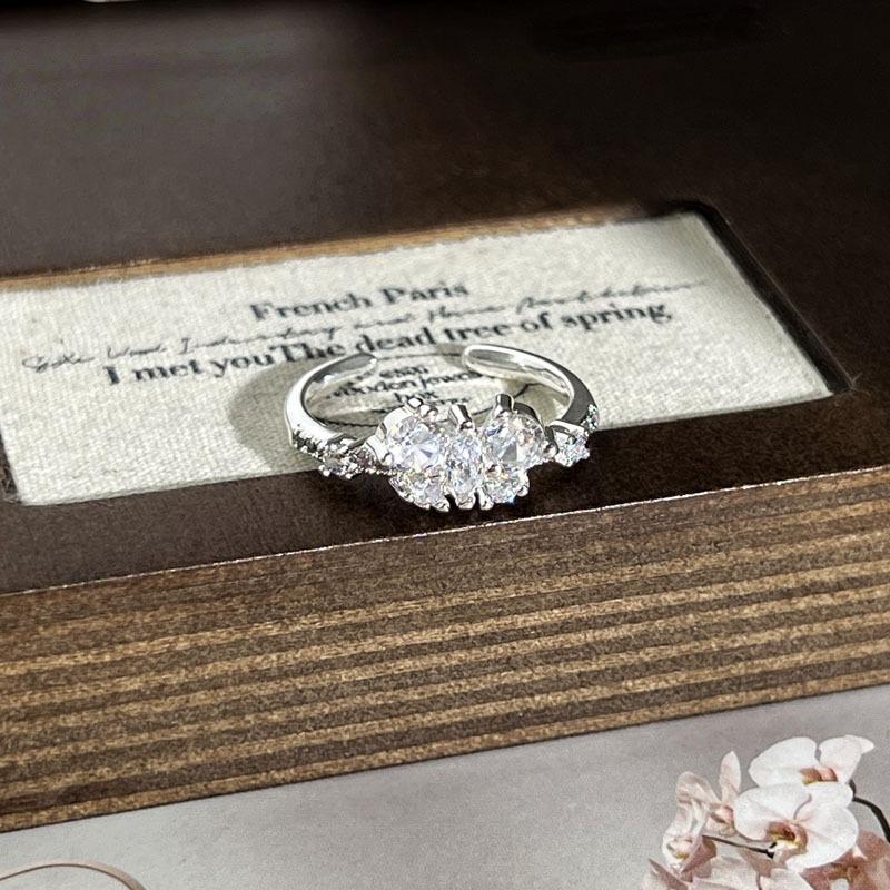 2026 French Gentle Style Internet Celebrity Pearl Bow Full Diamond Light Luxury Ring for Women's Unique Niche High-end Ring