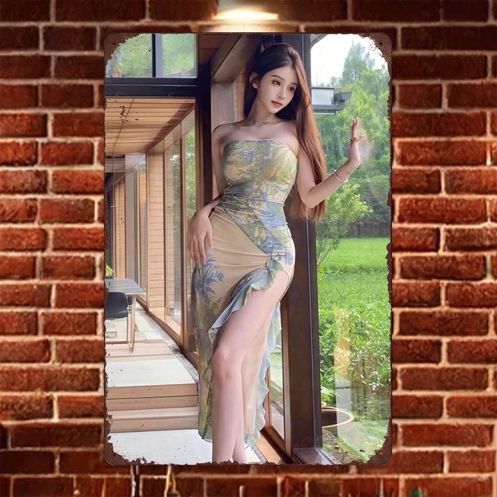 

HD Tin Sign Vintage Elegant Asian Girl in Floral Strapless Maxi Dress Metal Wall Art Retro Decor for Bar Cafe Home 20x30cm（7.8x11.8inch）