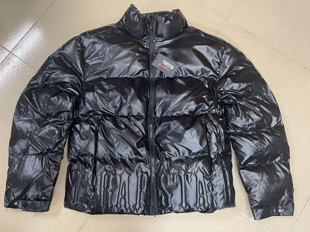 Trapstar Vyšívaná Americká Bavlněná Bunda s Kapucí a Stojáčkem - Nový Trendy Zimní Styl