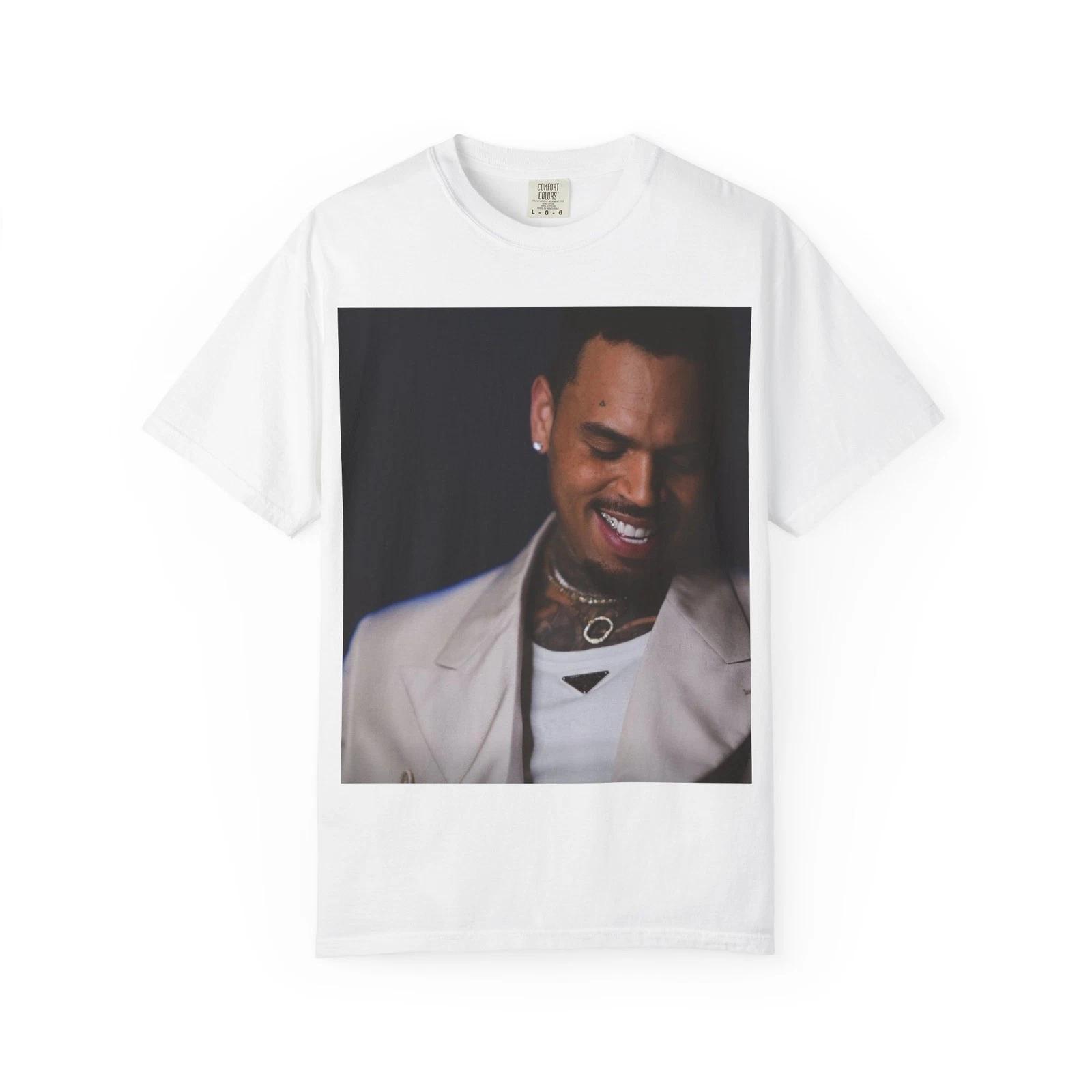 

Chris Smile Graphic Tee, Casual Shirt, Men and Women Apparel M