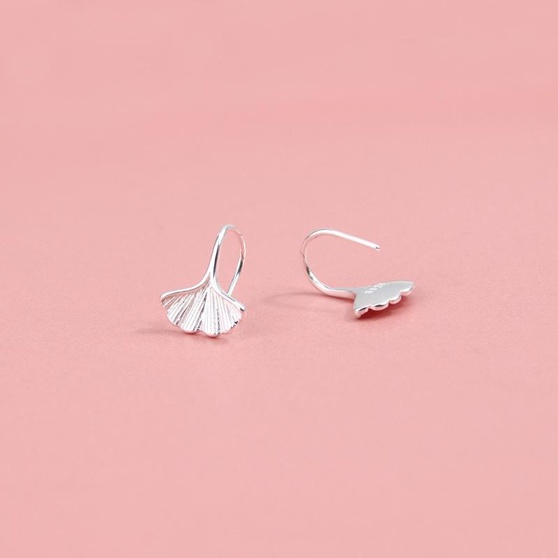 Ginkgo Biloba Stud Earrings, Ear Hooks, Women's Ins Simple Style, Niche Design Sense, Small Picking Ear Hole Earrings