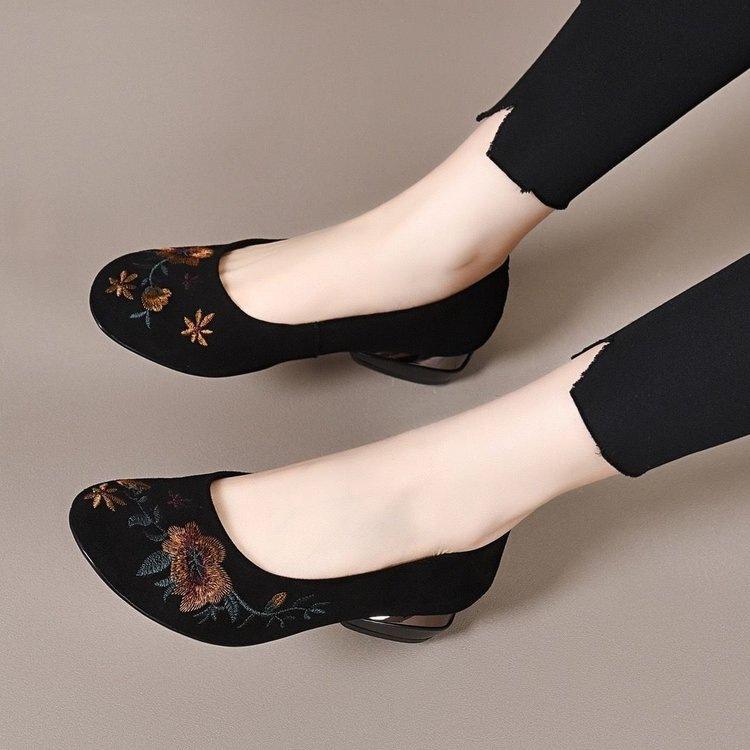 Non-slip medium single shoes spring ethnic style flat bottom shallow mouth embroidered Doudou shoes